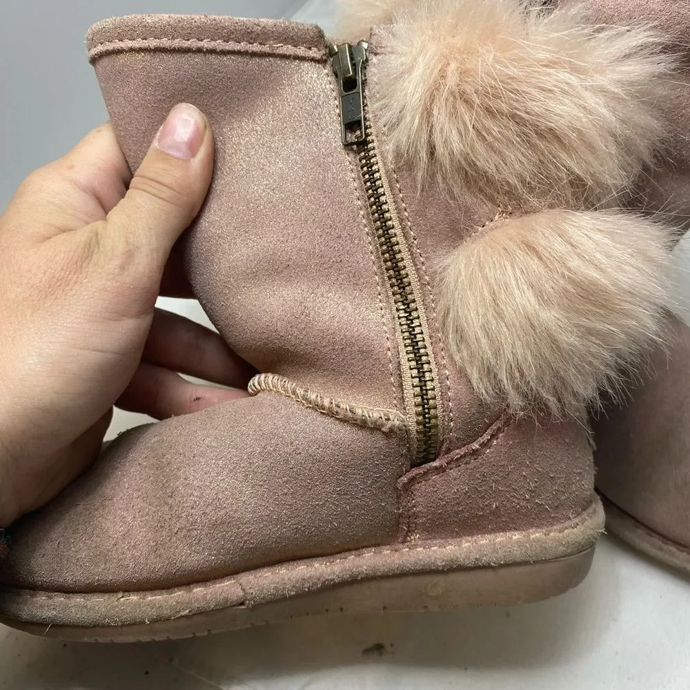 BEARPAW Elle Exotic Pink faux fur Youth Boots - Size 12 - GUC